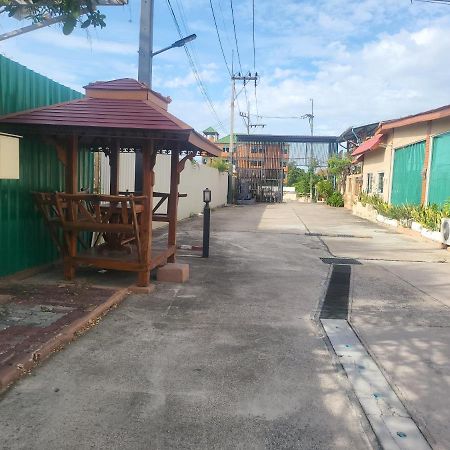 Ekaluk Place Inn Pattaya ภายนอก รูปภาพ