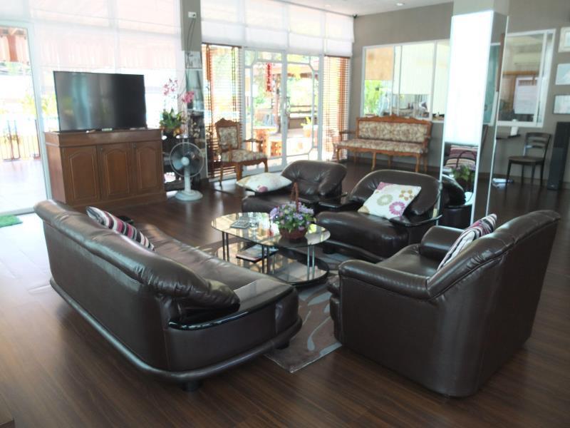 Ekaluk Place Inn Pattaya ภายนอก รูปภาพ